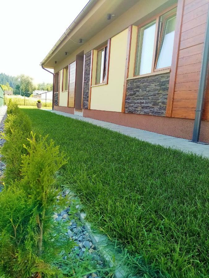 Appartamento Elejan Bešeňová Esterno foto