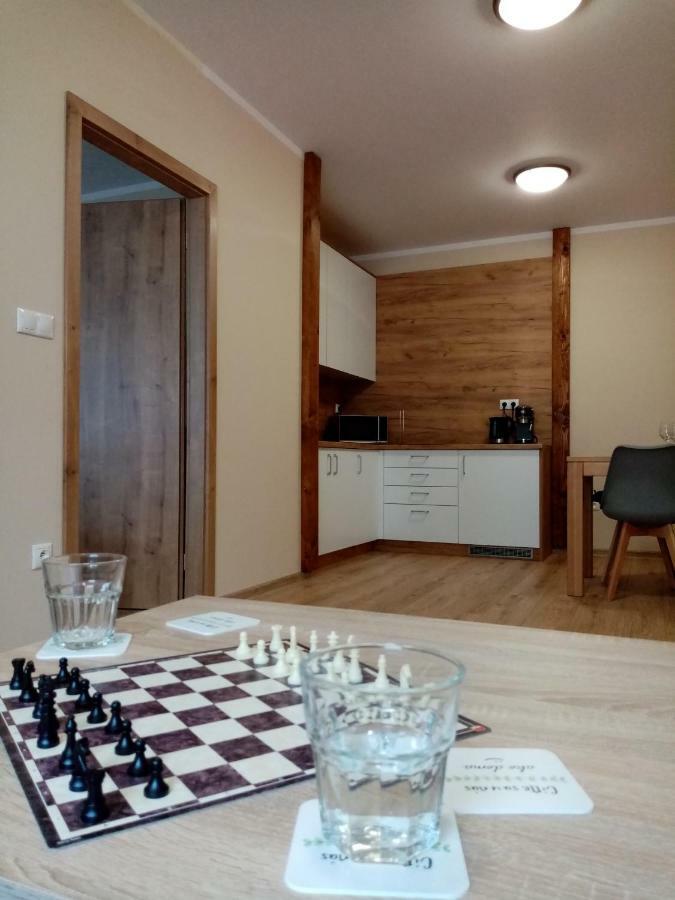 Appartamento Elejan Bešeňová Esterno foto
