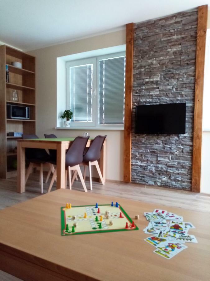 Appartamento Elejan Bešeňová Esterno foto