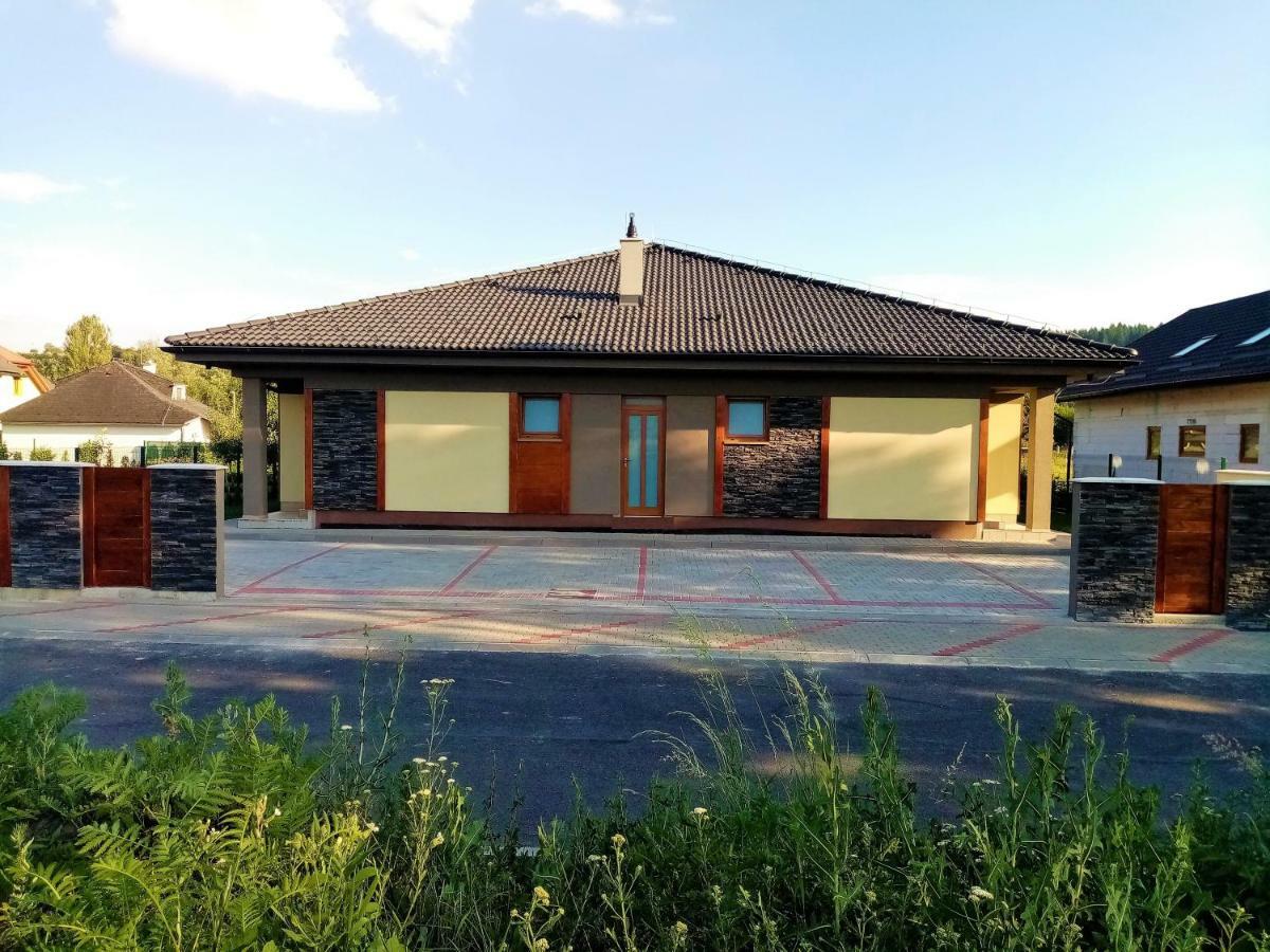 Appartamento Elejan Bešeňová Esterno foto